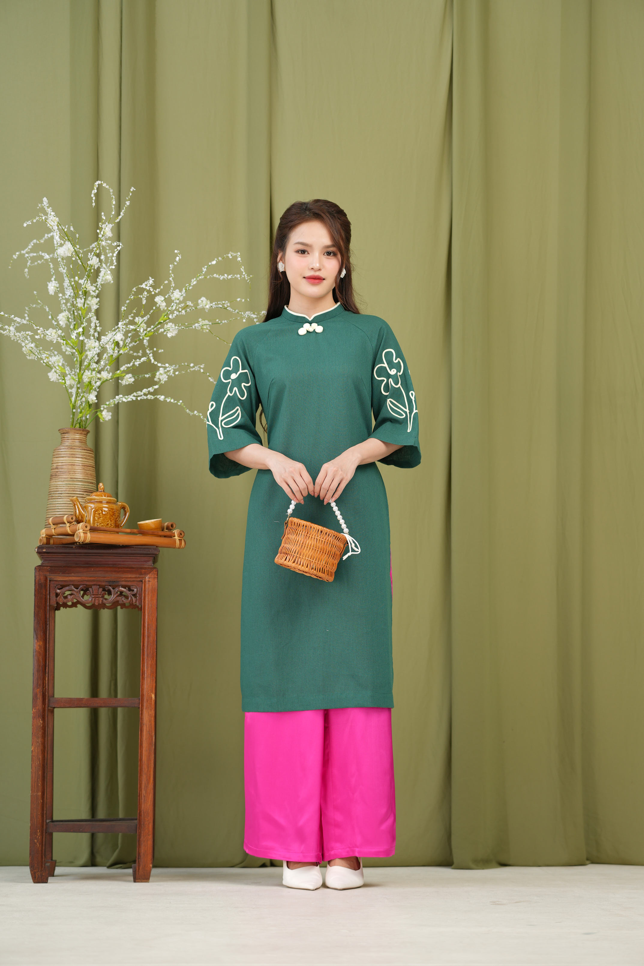 Áo Dài Mộc An Linen Kết Nút Tàu Chạy Nét Swanlake - L12003LW01