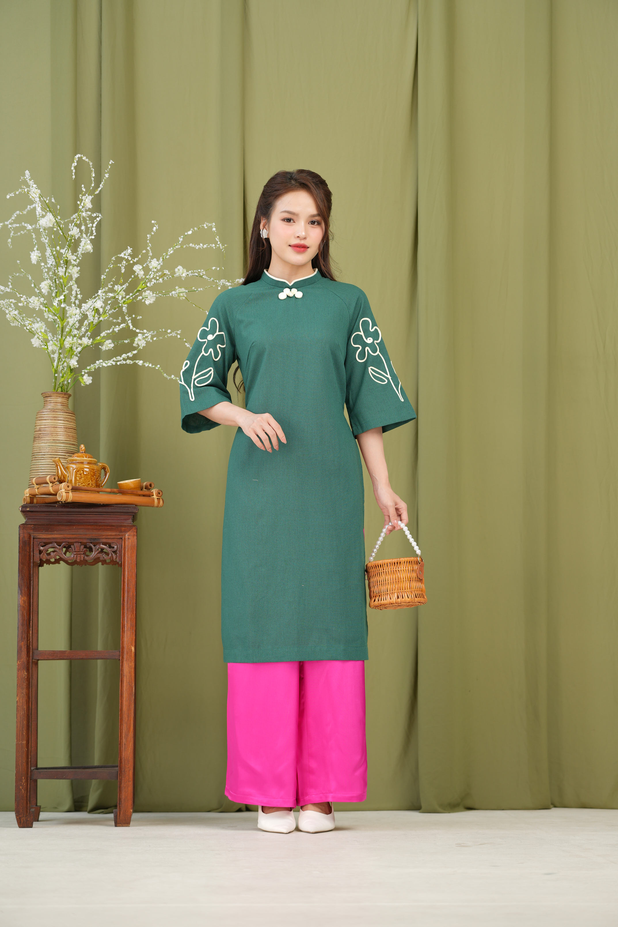 Áo Dài Mộc An Linen Kết Nút Tàu Chạy Nét Swanlake - L12003LW01