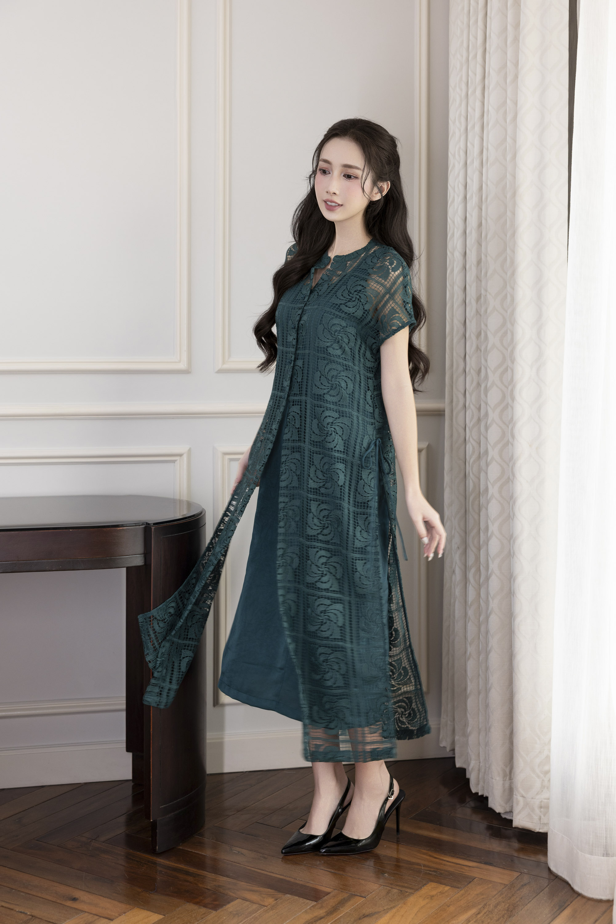 Váy Đầm Nữ Maxi Suông Sát Nách Cổ Tim Vải Ren Đính Hoa 3D Sang Trọng Đi Tiệc - D12869LW01