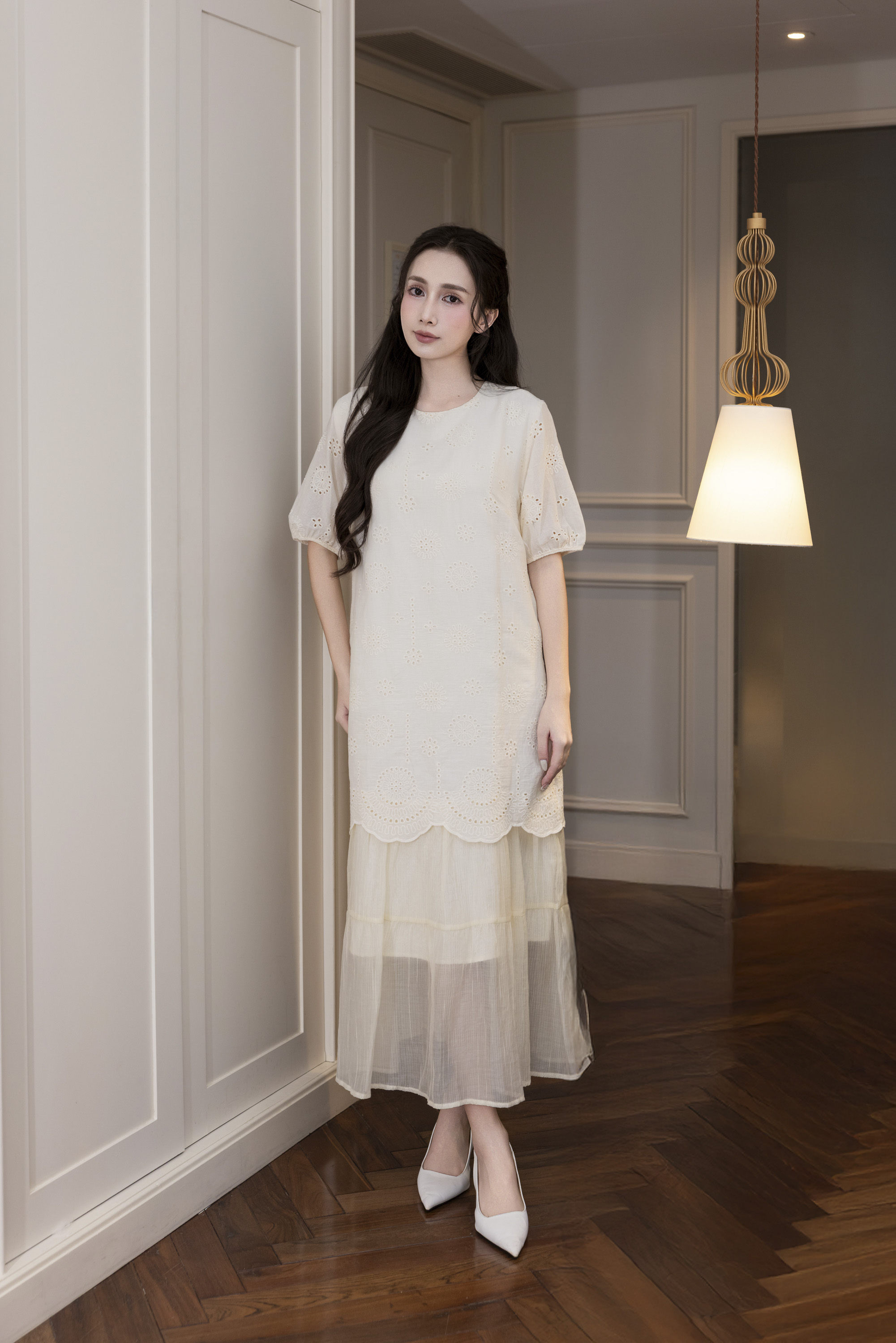 Váy Đầm Nữ Suông Maxi Xòe Tay Ngắn Cotton Thêu Hoa Tiệc Công Sở Thanh Lịch D13052LW01