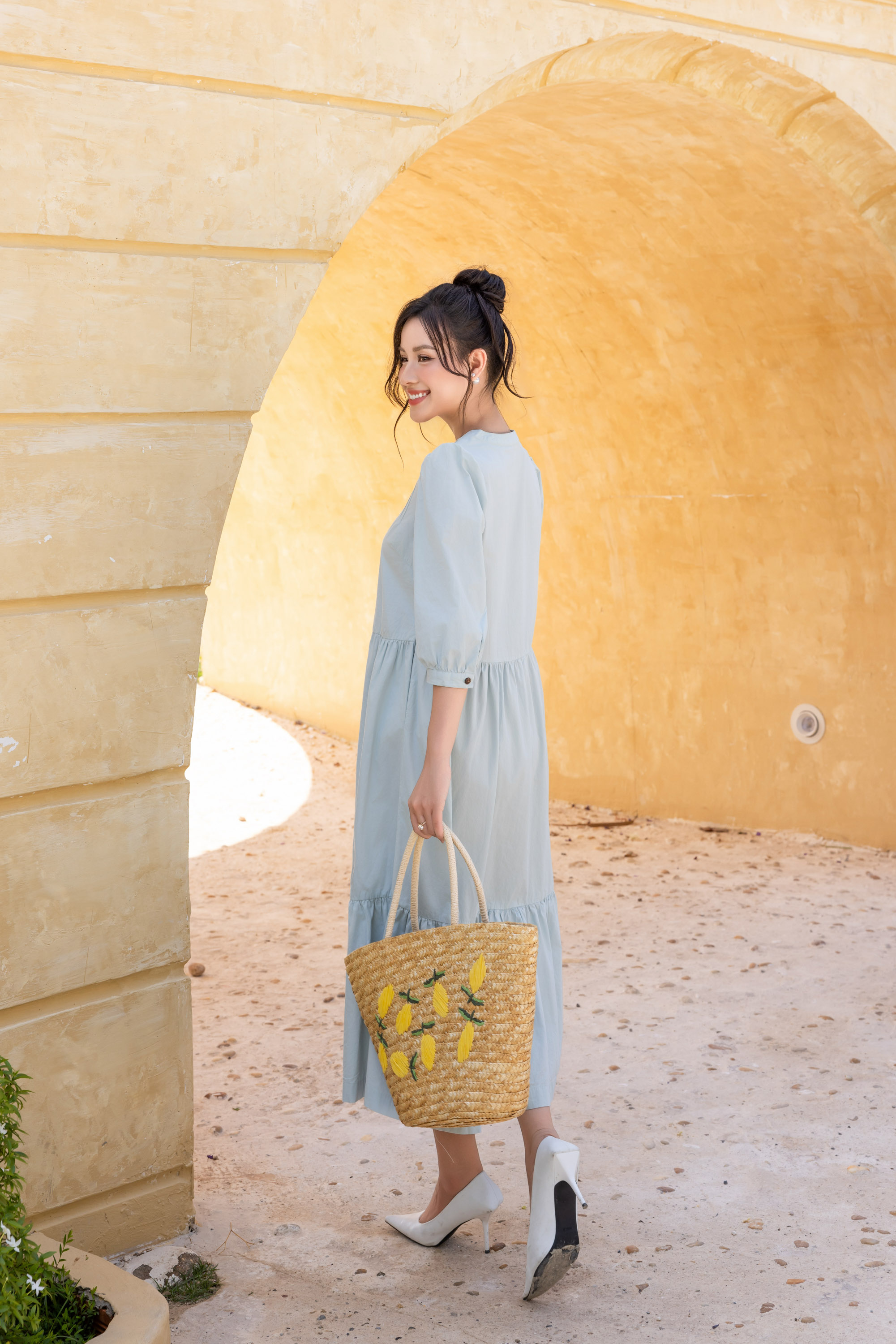 Swanlake | Váy Đầm Phom A Cổ Trụ Chất Liệu Cotton - D12355LW01