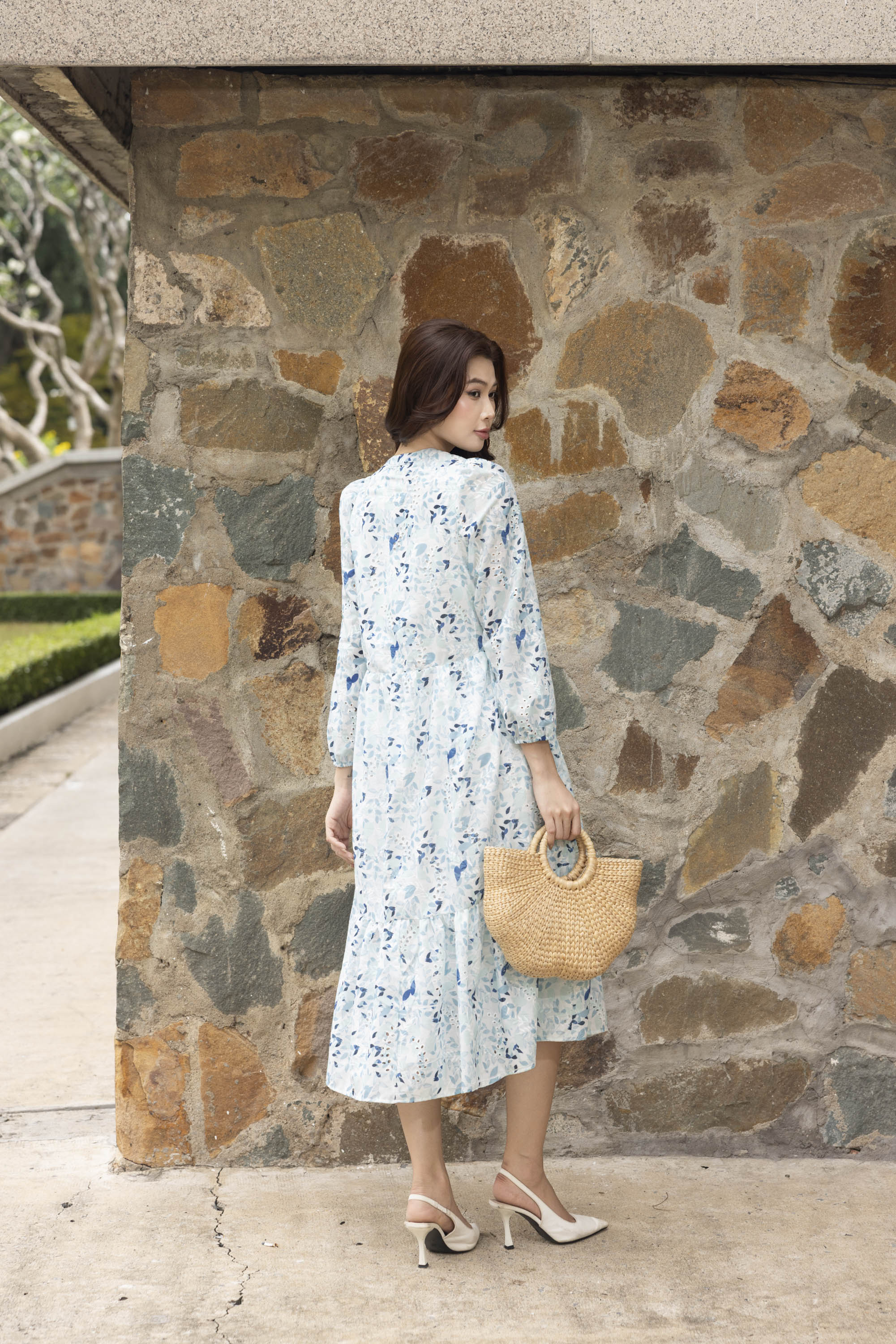 SWANLAKE | Váy Đầm Nữ Suông Maxi Đuôi Cá Hè Vải Cotton Thêu Đục Lỗ In Hoa Đi Biển Du Lịch D12394W11
