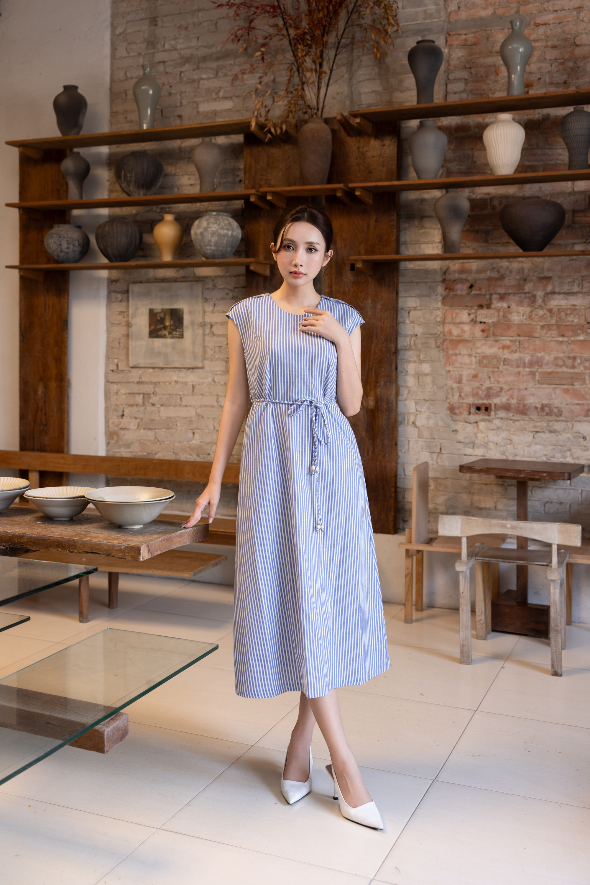Váy Đầm Nữ Suông Vải Cotton Sọc Cổ Tròn Tay Hến Dây Thắt Eo D13641LW01