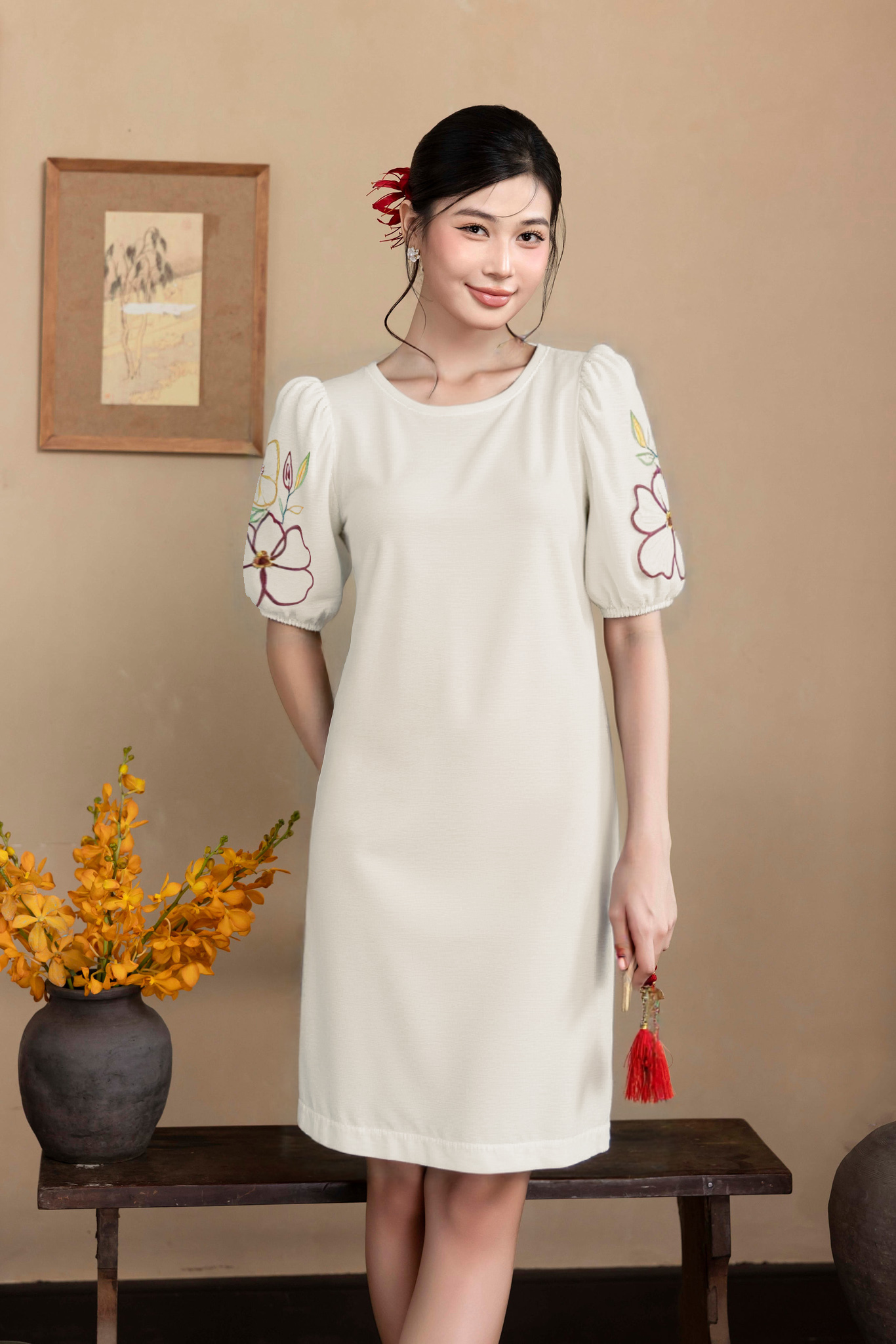 Đầm Thêu Hai Bên Cánh Tay Chất Liệu Linen Swanake - D12013LW01