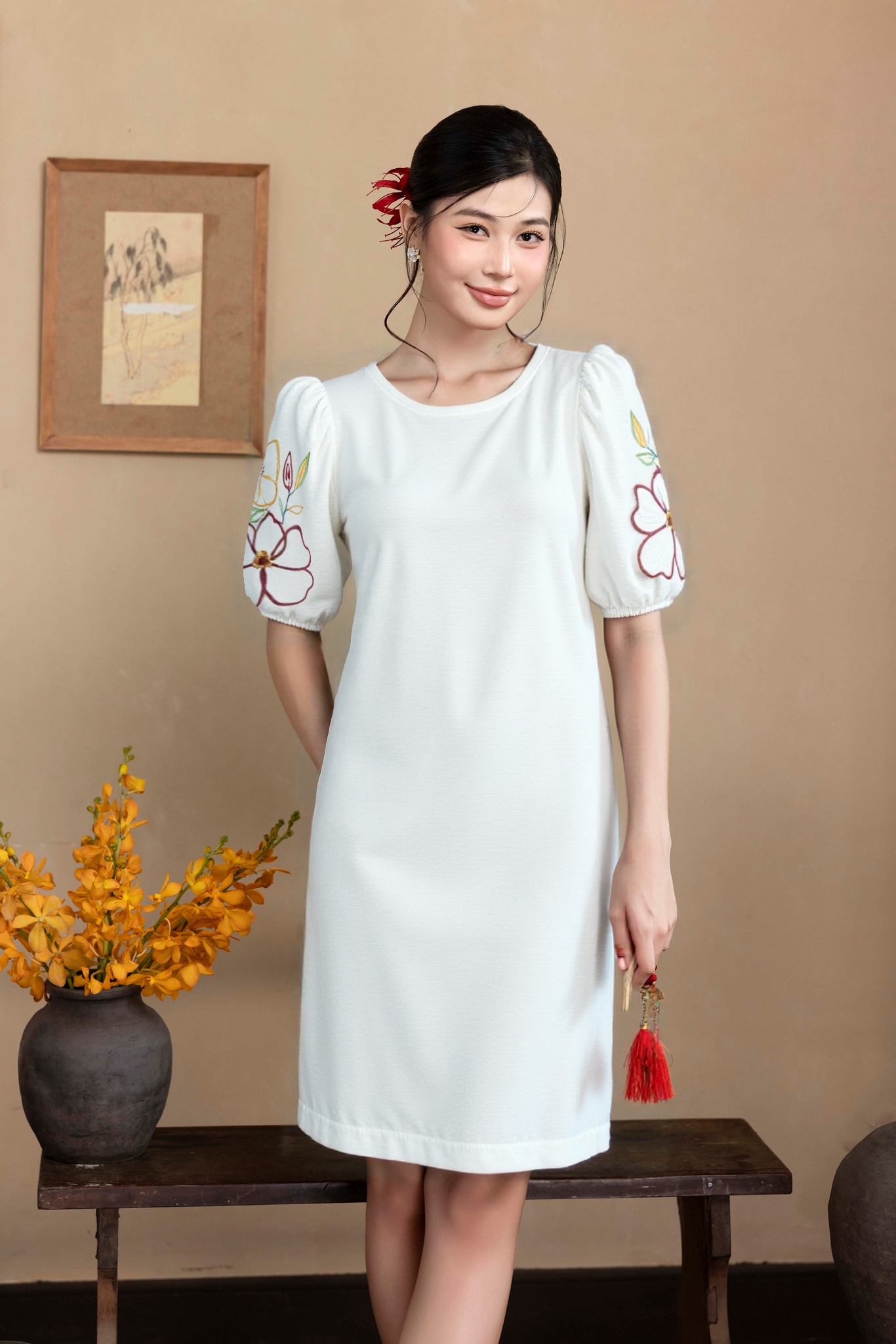 Đầm Thêu Hai Bên Cánh Tay Chất Liệu Linen Swanake - D12013LW01