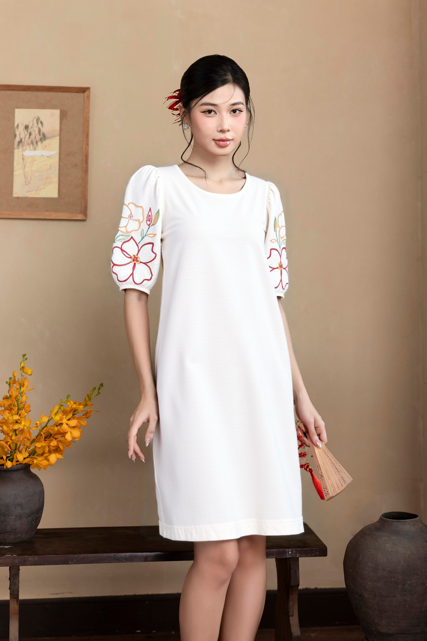 Đầm Thêu Hai Bên Cánh Tay Chất Liệu Linen Swanake - D12013LW01