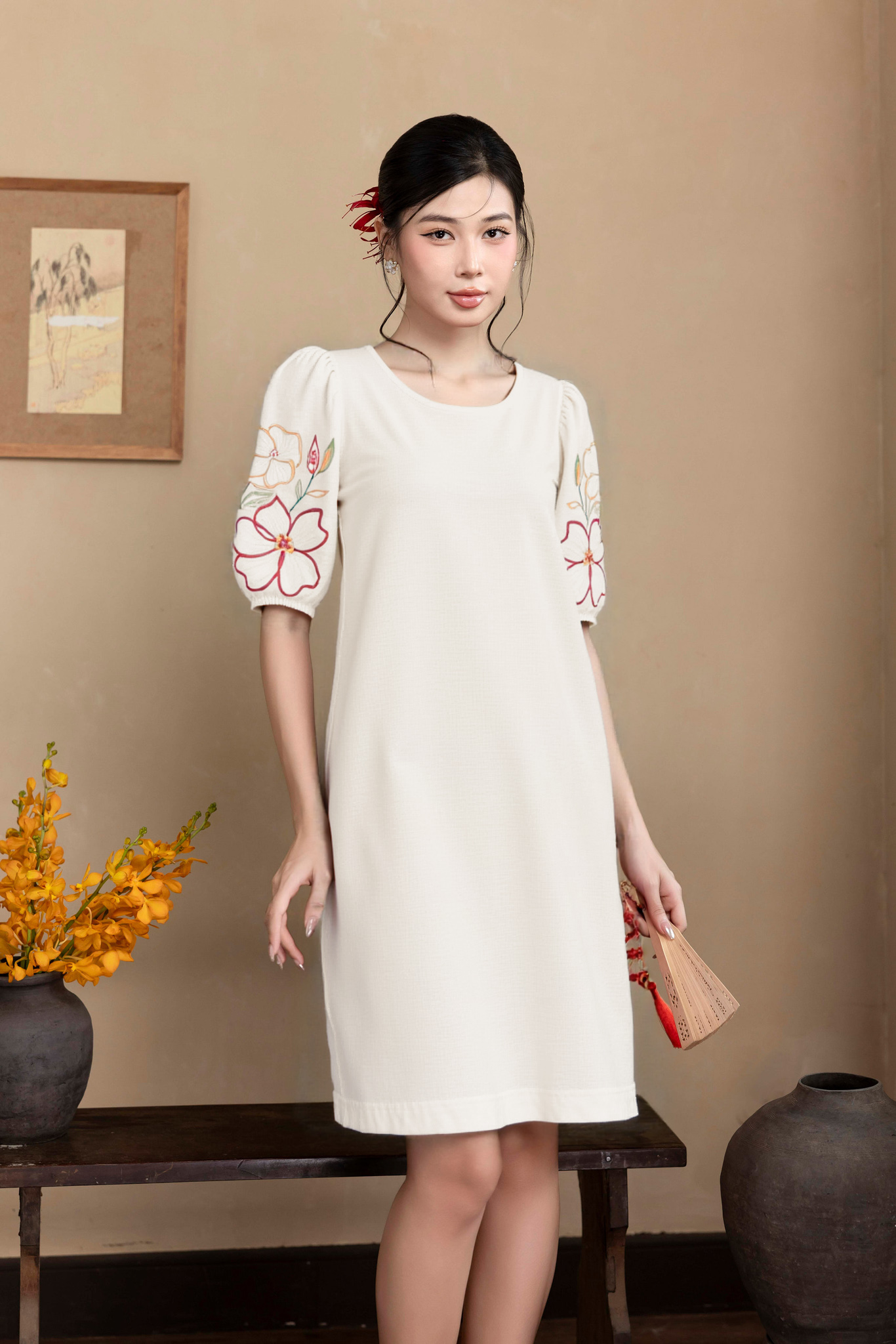 Đầm Thêu Hai Bên Cánh Tay Chất Liệu Linen Swanake - D12013LW01