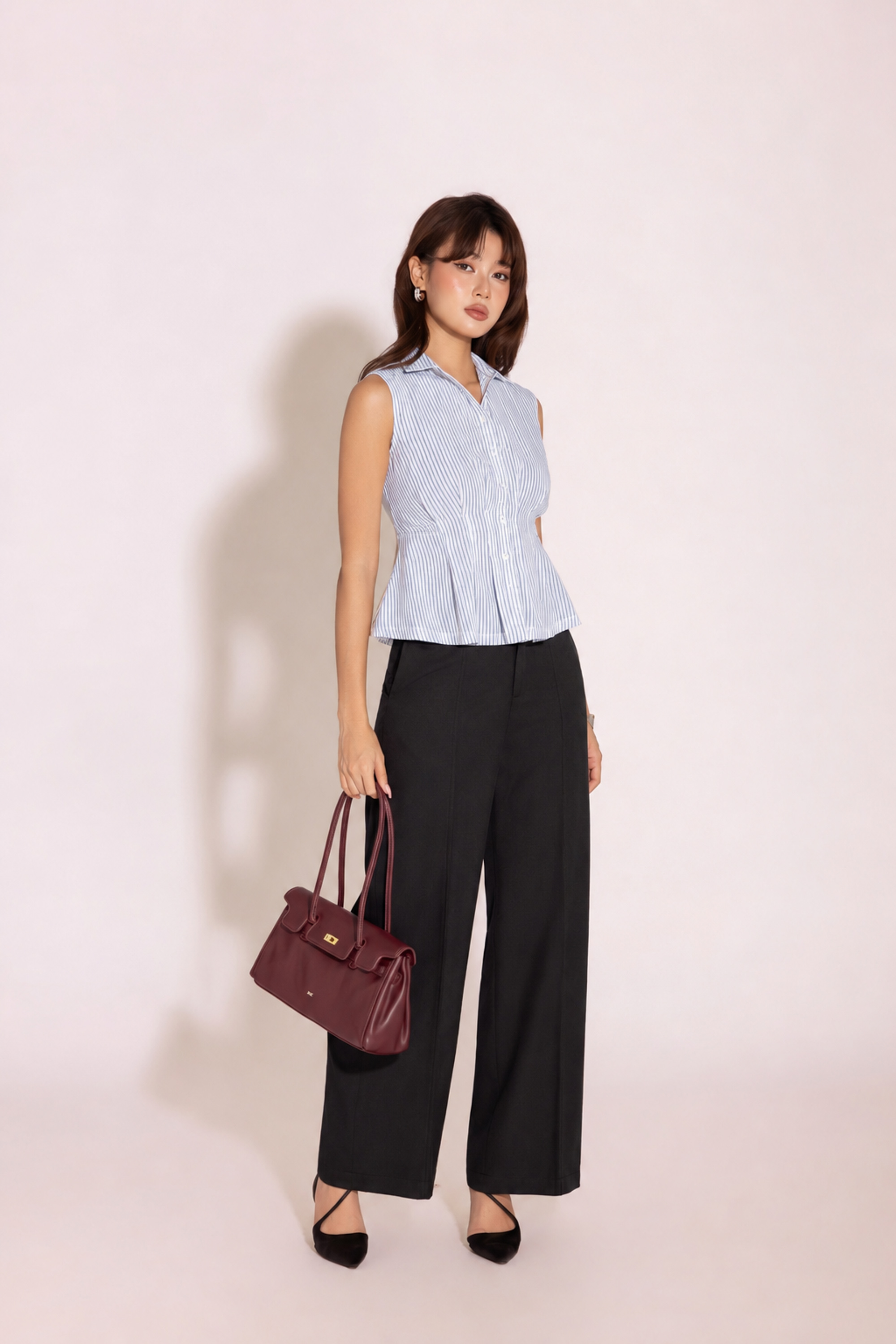 SWANLAKE | Áo Sơ Mi Nữ Sát Nách Xếp Ly Chiết Eo Kẻ Sọc Chất Cotton Trẻ Trung Dạo Phố A13918LW01
