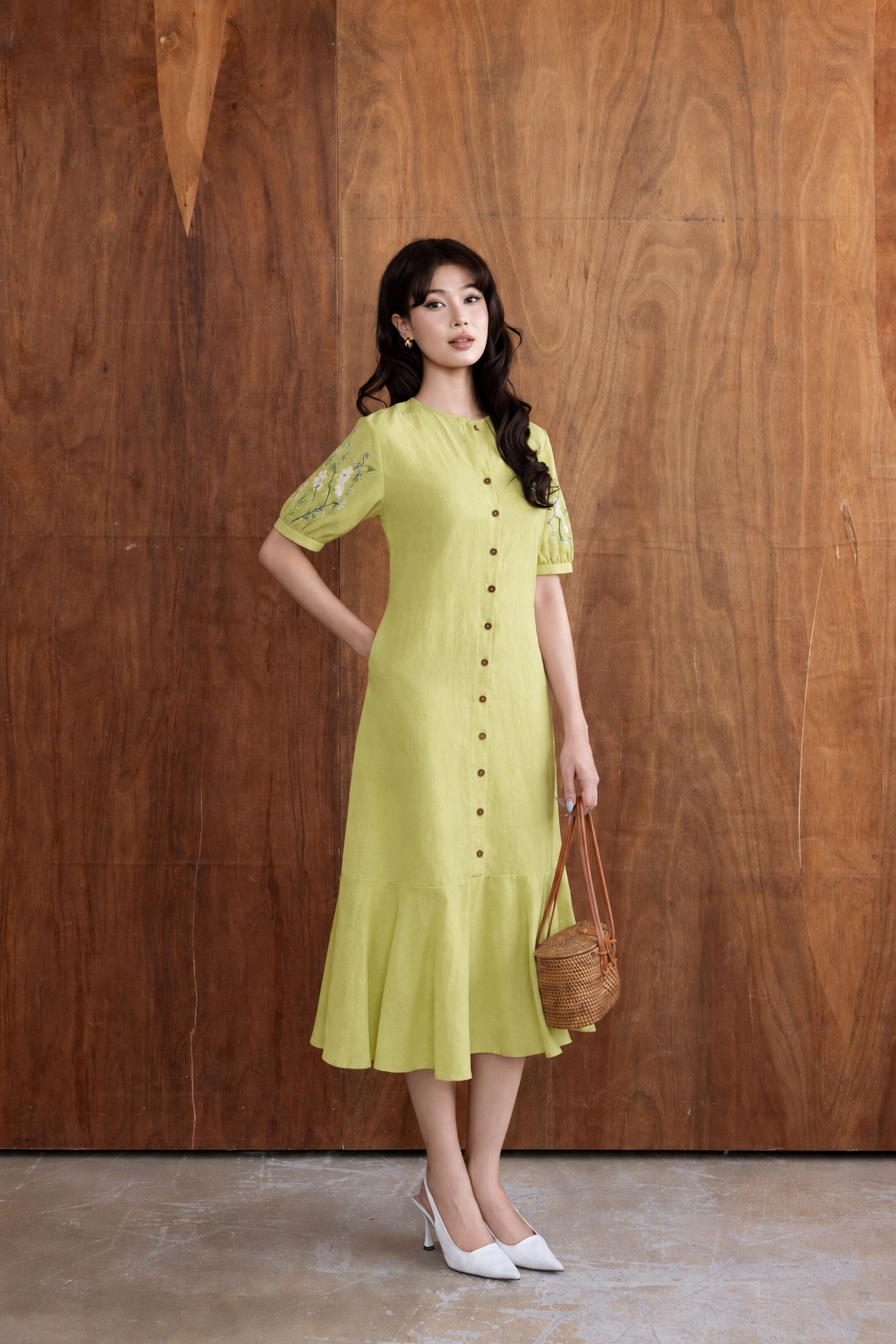Đầm Nữ Suông Đuôi Cá Linen Cổ Tròn Tay Ngắn D13569LW01