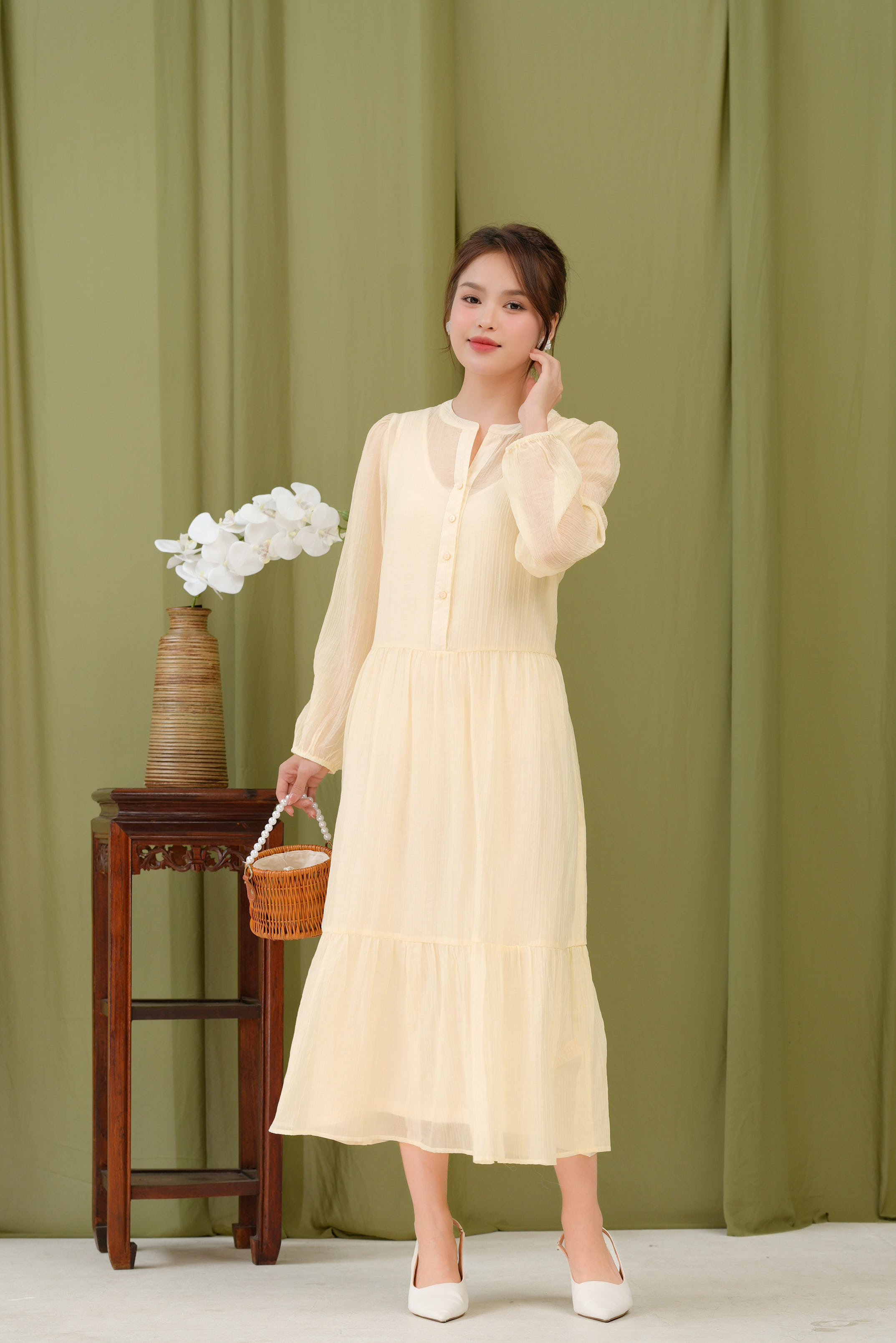 SWANLAKE | Váy Đầm Maxi Hai Lớp Rời Cổ Trụ Nằm Tay Dài Chất Tơ Xốp Lót Lụa Hàn Đi Tiệc - D12073LW01