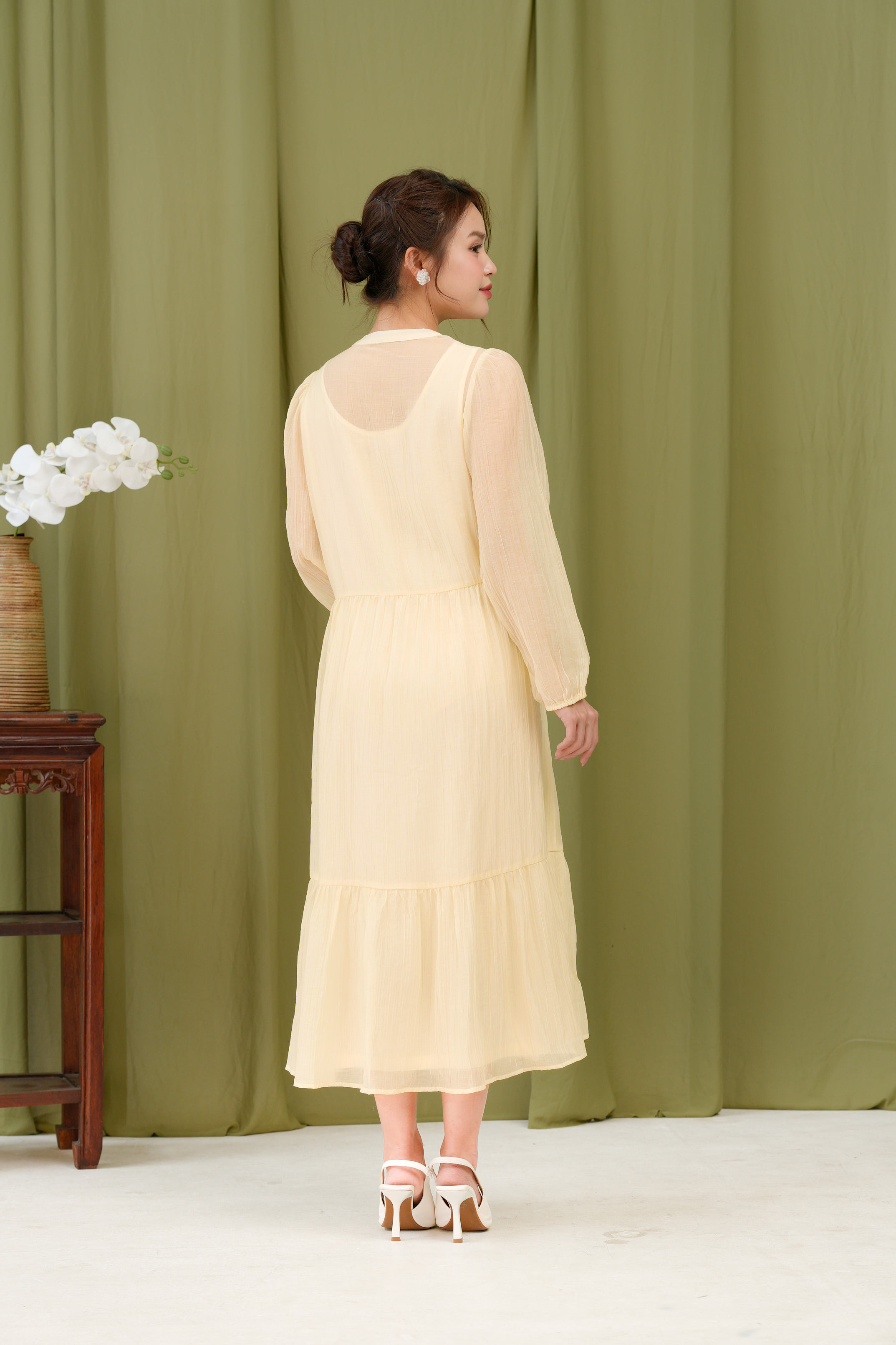 SWANLAKE | Váy Đầm Maxi Hai Lớp Rời Cổ Trụ Nằm Tay Dài Chất Tơ Xốp Lót Lụa Hàn Đi Tiệc - D12073LW01