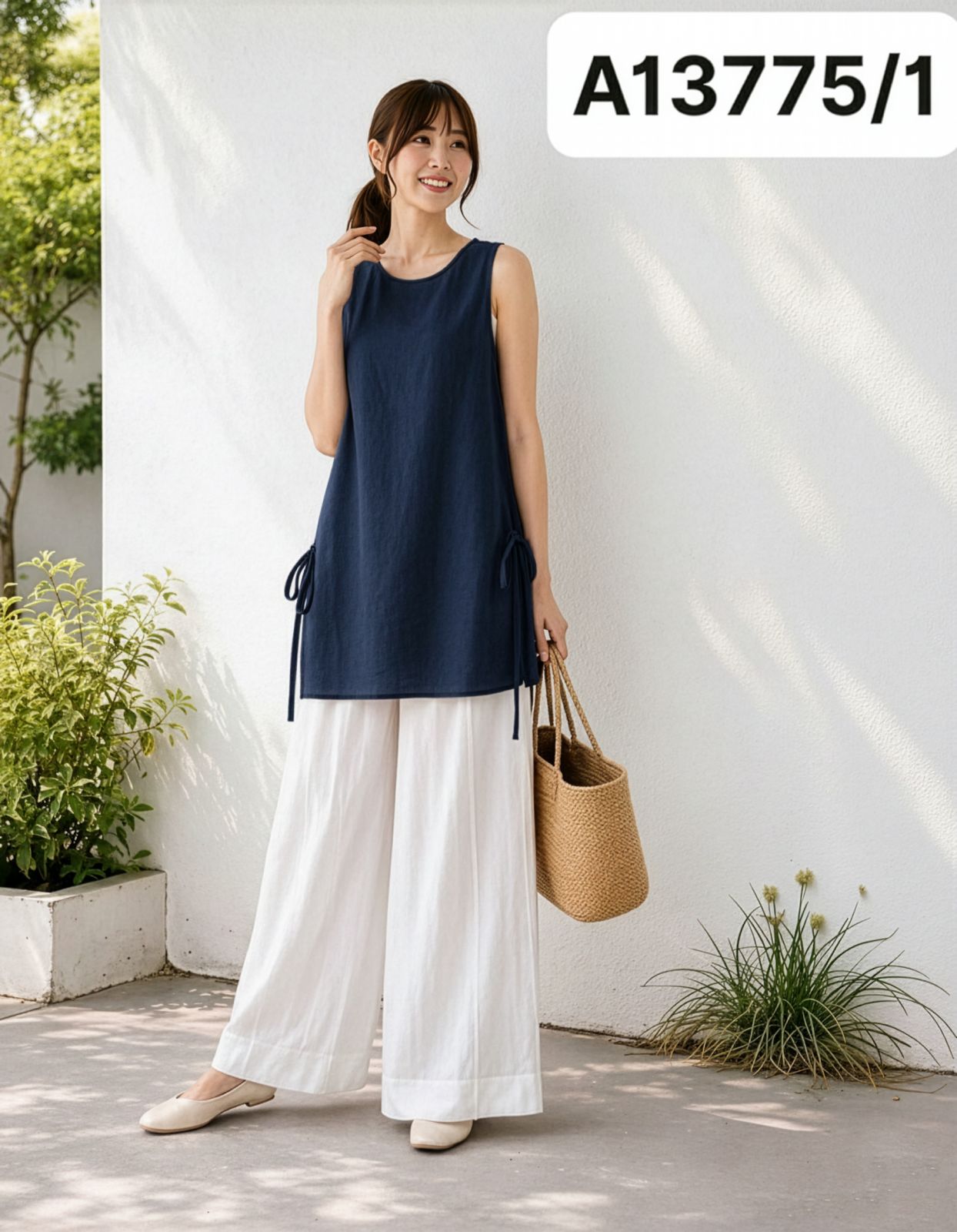 SWANLAKE | Áo Kiểu Nữ Vải Linen Tơ Sát Nách Dáng Dài Cổ Tròn Xẻ Tà Dây Thắt Nơ Dạo Phố Hè A13775LW01