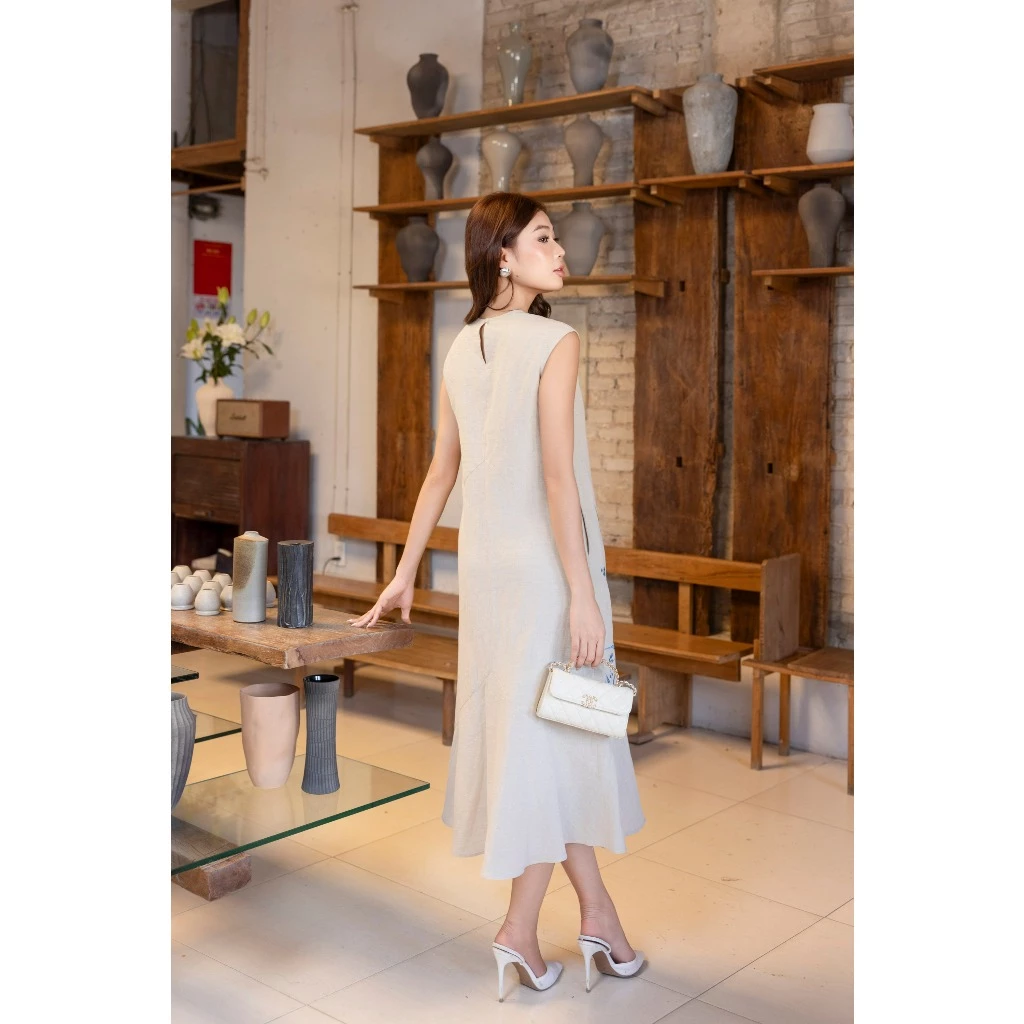 SWANLAKE | Váy Đầm Nữ Suông Sát Nách Cổ Tròn Đuôi Cá Vải Linen Thêu Hoa Cao Cấp Thanh Lịch D13313LW01