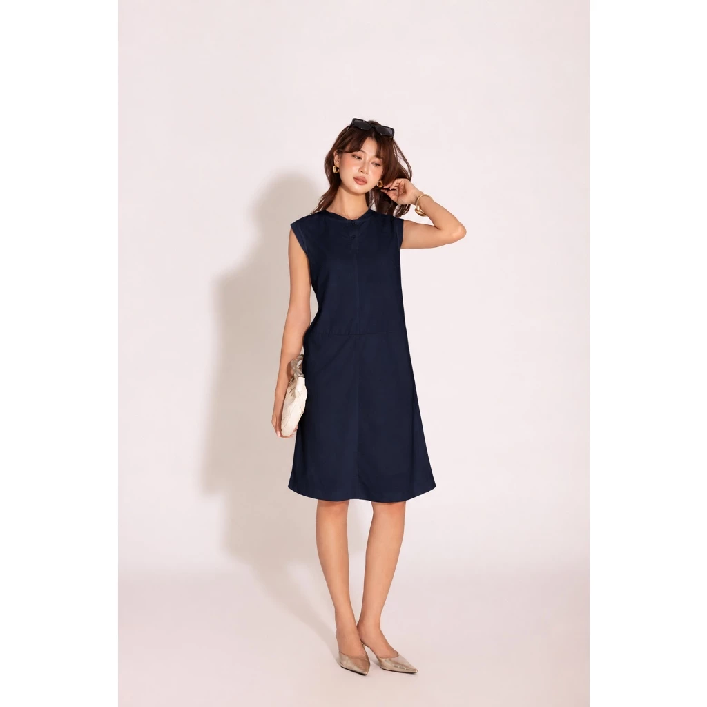 SWANLAKE | Váy Đầm Nữ Midi Suông Basic Sát Nách Cổ Tròn Cài Nút Vải Linen Trẻ Trung Dạo Phố D13840LW01