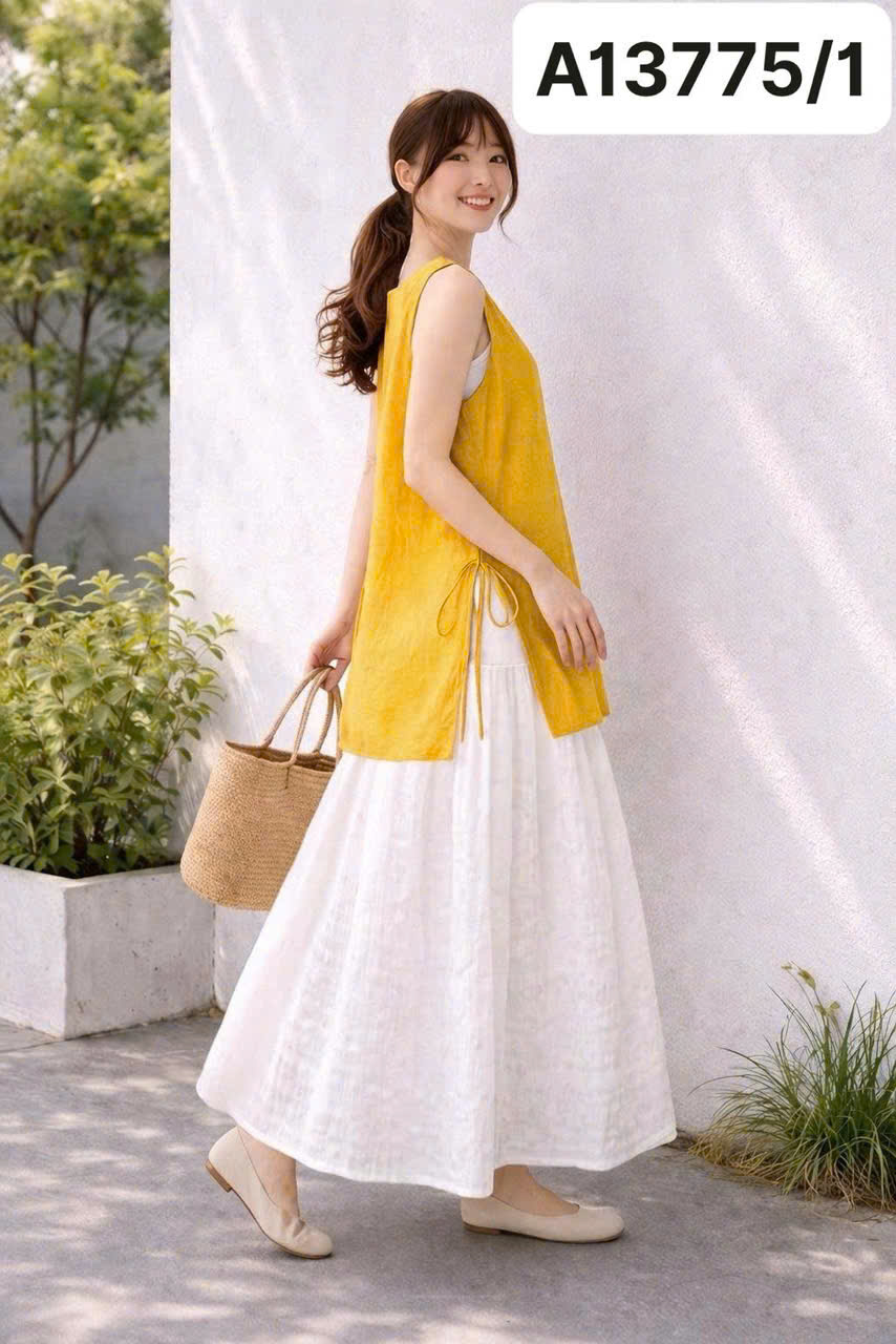 SWANLAKE | Áo Kiểu Nữ Vải Linen Tơ Sát Nách Dáng Dài Cổ Tròn Xẻ Tà Dây Thắt Nơ Dạo Phố Hè A13775LW01