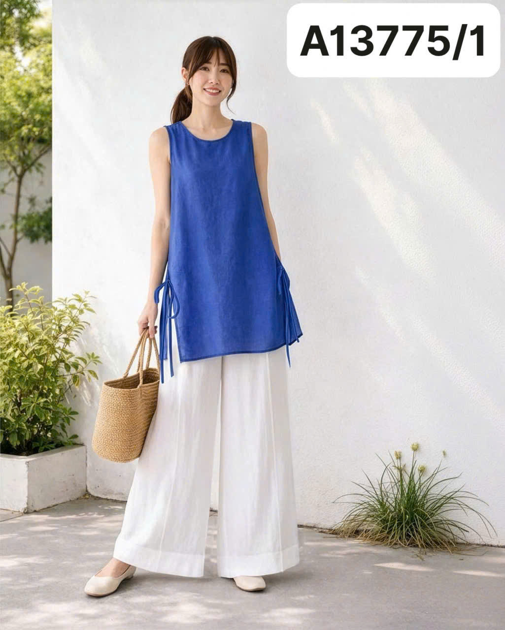 SWANLAKE | Áo Kiểu Nữ Vải Linen Tơ Sát Nách Dáng Dài Cổ Tròn Xẻ Tà Dây Thắt Nơ Dạo Phố Hè A13775LW01