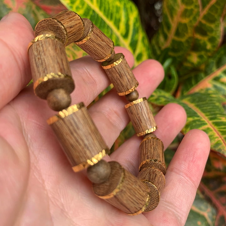 Vòng Trầm Hương bọc vàng VT176