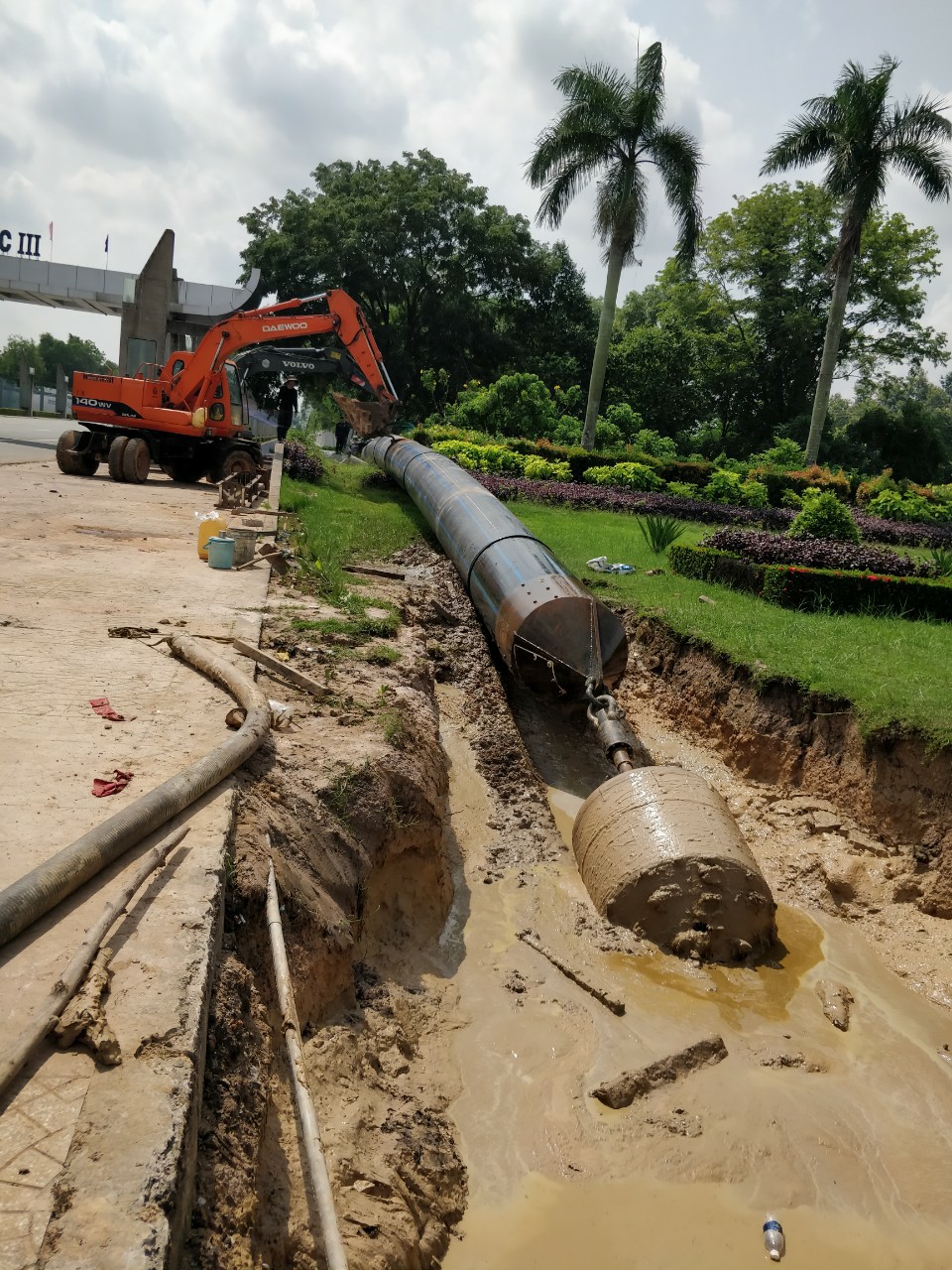 Công ty cổ phần dịch vụ và thương mại TTSH