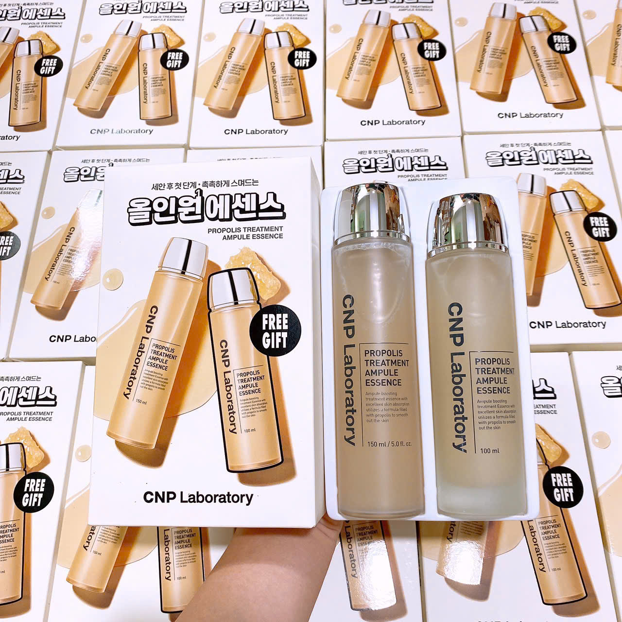e220 - CNP - Set Nước Thần Keo Ong Propolis Treatment Ampoule Essence 150ml + 50ml