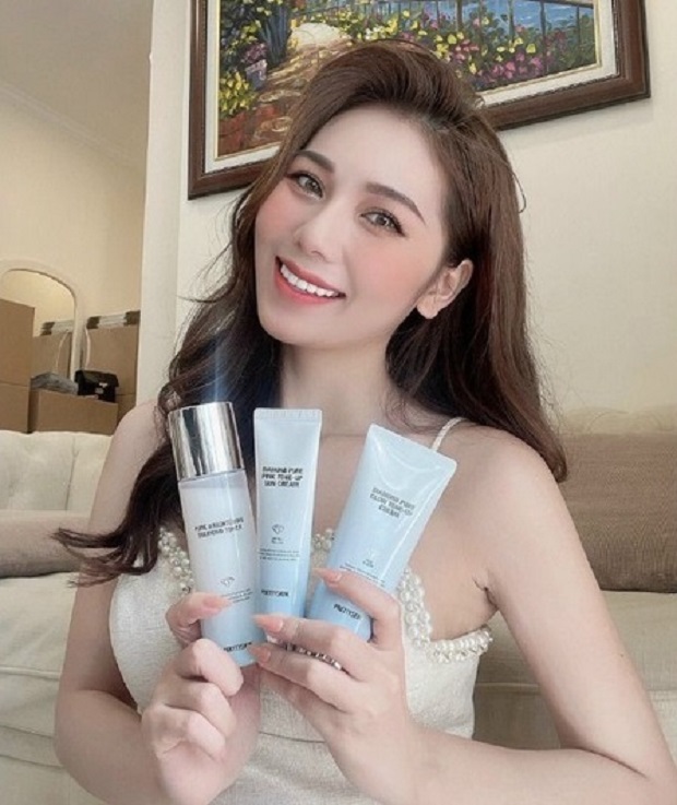 Kem Dưỡng Trắng Da Kim Cương Prettyskin Diamond Pure Glow Tone - Up Cream Face & Body 100ml
