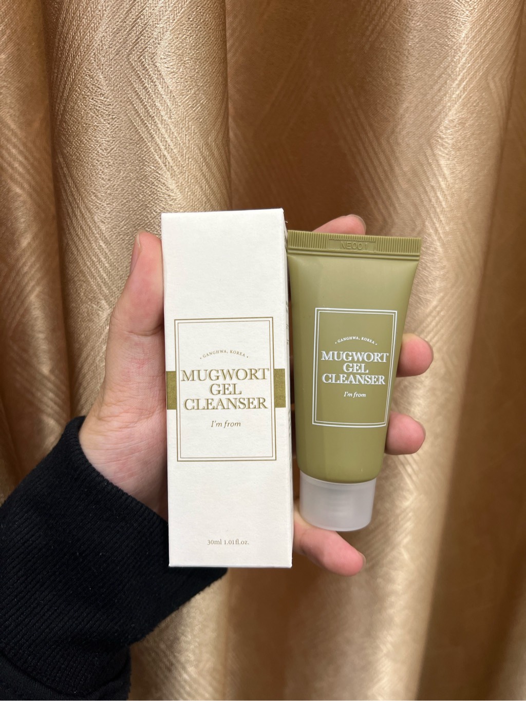 Sữa Rửa Mặt Dịu Nhẹ, Dành Cho Mọi Loại Da I’m from Mugwort Gel Cleanser Hàn Quốc 30ml