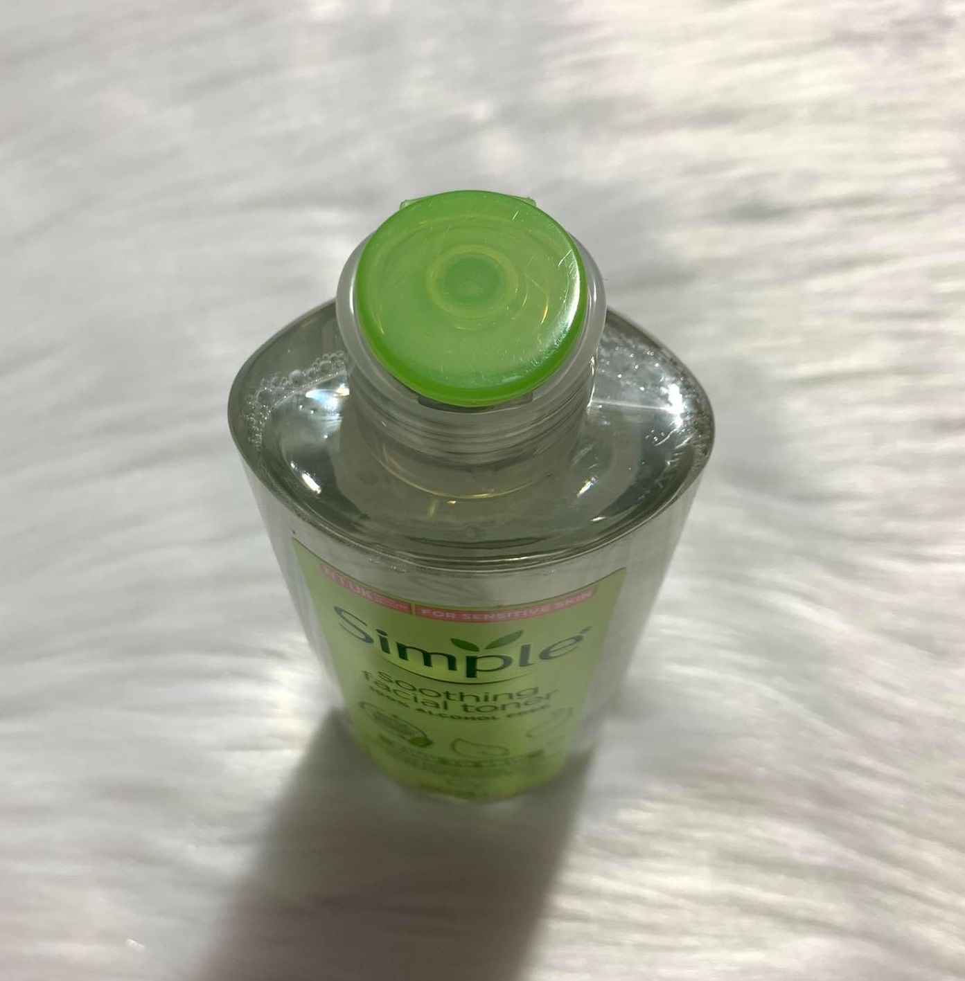 Nước Hoa Hồng Simple Soothing Facial Toner Simple 200ml ( Mẫu cũ )