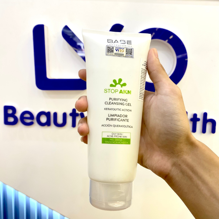 Sữa rửa mặt BABE Stop AKN Purifying Cleansing Gel cho da dầu mụn 100ML