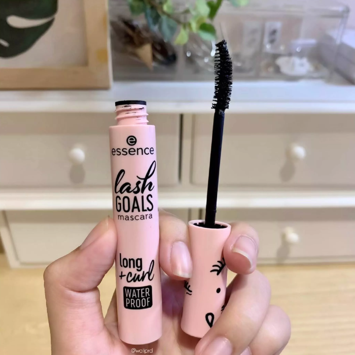 Chuốt mi Essence Lash Goals Mascara Volume & Curl Waterproof 7.5 ml