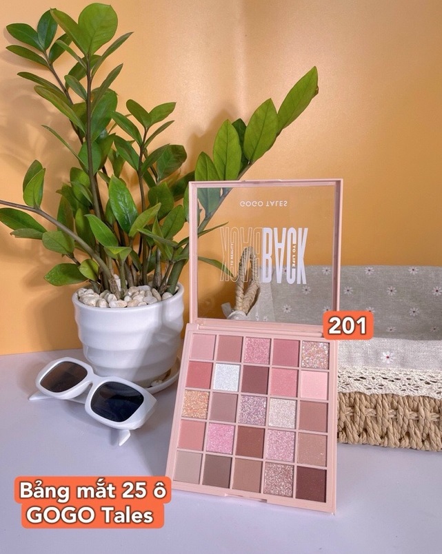 Bảng Phấn Mắt 25 Ô Gogo Tales Crytal Color Charming Eyes Makeup Cá Nhân Và Chuyên Nghiệp Gogo Tales 29.5g.