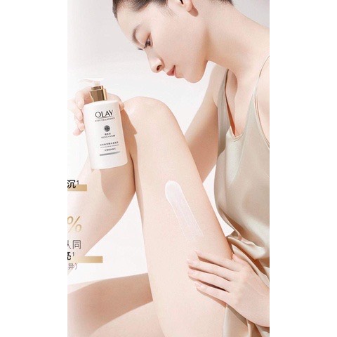 Sữa Dưỡng Thể Olay body B3 + vitamin C optic glow radiance dưỡng trắng toàn thân 250ml