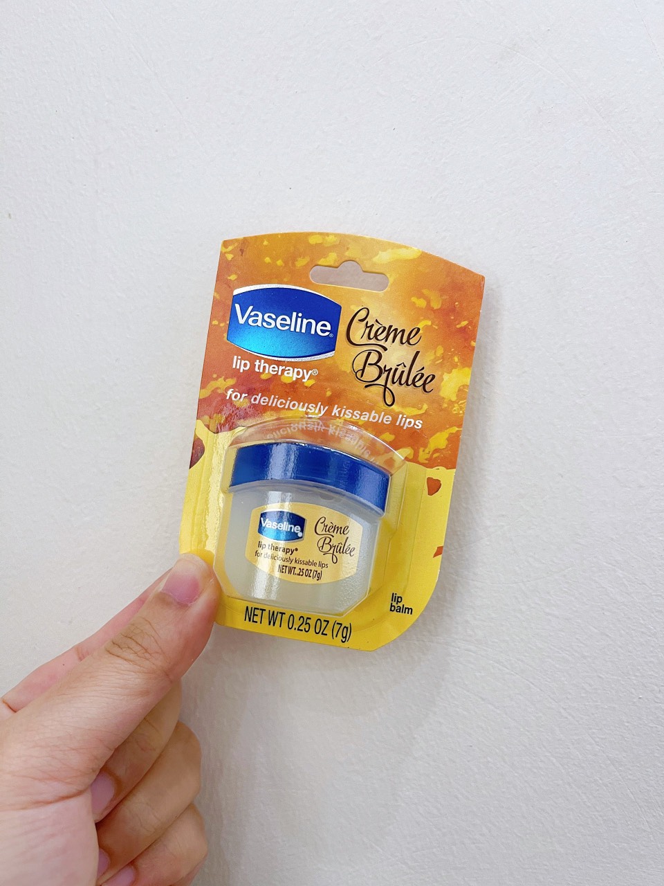Sáp dưỡng môi Vaseline Lip Therapy 7g - Mỹ (3 màu: Xanh - Orginal, Vàng- Creme Brulee và Nâu - Cocoa Butter)