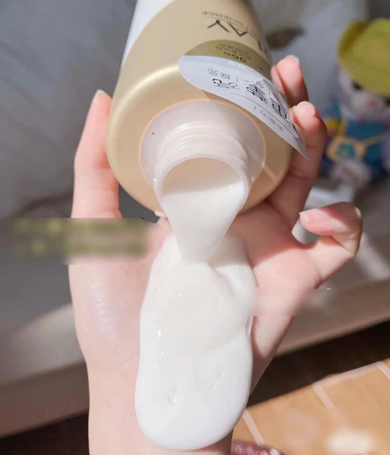 Sữa Tắm Trắng Da Olay Body Cellscience B3 + Vitamin C 500ml