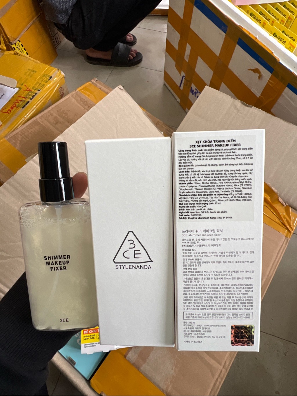 Xịt Khoá Trang Điểm Ánh Nhũ, Giúp Lớp Nền Bền Lâu 3CE Shimmer Makeup Fixer Hàn Quốc 95ml