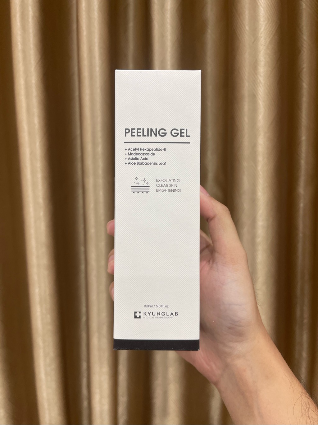 Gel Tẩy Tế Bào Chết Rau Má Làm Sạch Da, Giảm Mụn, Giúp Da Sáng Mịn, Đều Màu Kyung Lab Peeling Gel  Hàn Quốc 150ml