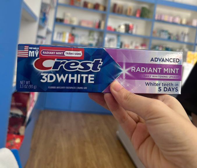 e517 - Crest - Kem Đánh Răng 93g Crest 3D White Radiant Mint