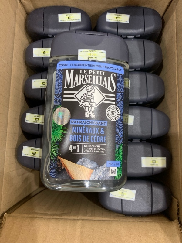 e810 - Sữa Tắm Gội Nam Hữu Cơ 92% Le Petit Marseillais Pháp 250ml 4in1 Với Hương Thơm Nam Tính