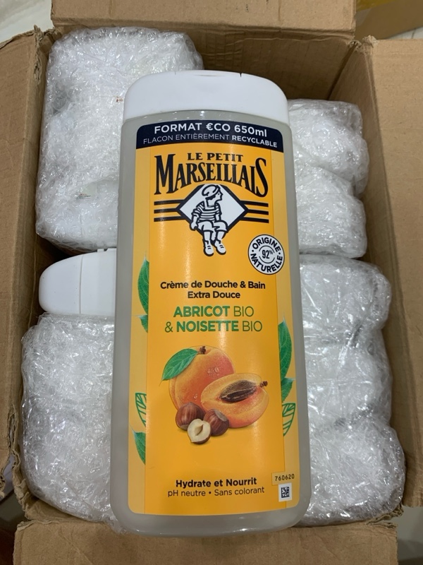 e809 - Sữa tắm 92% hữu cơ Le Petit Marseillais với hương thơm từ Pháp 250ml và 650ml(Dành cho nữ)