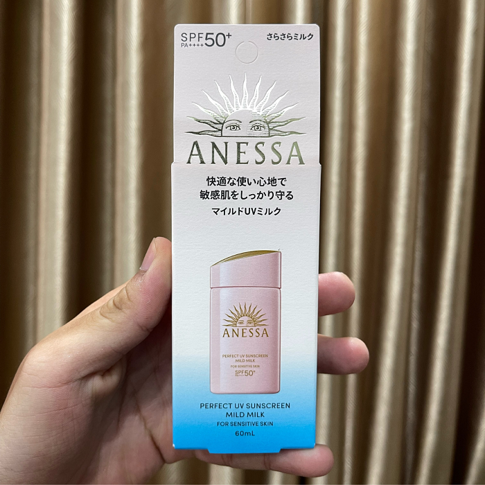 Kem Chống Nắng Dạng Sữa Anessa Perfect UV Sunscreen Skincare Milk SPF 50+ PA++++ 60ml Nhật Bản