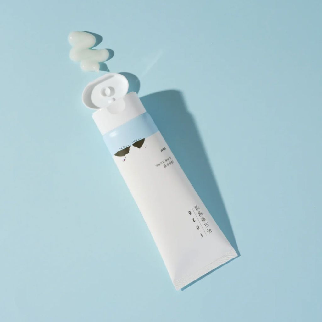 Gel Tẩy Tế Bào Chết Round Lab 1025 Dokdo Peeling Gel 120ml phù hợp cho da nhạy cảm