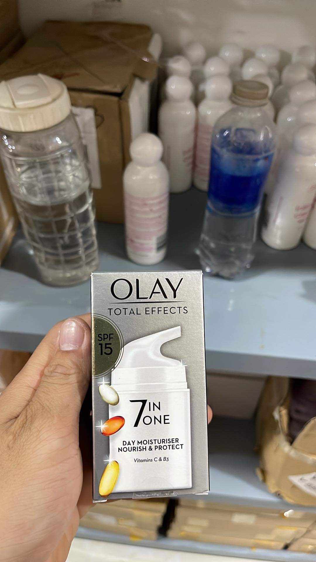 Kem Dưỡng Trắng Da Ngày & Đêm Olay 7 IN ONE Moisturiser Nourish Vitamin C & B3 Anh 50ml