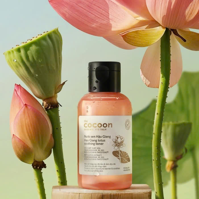 Nước Sen Hậu Giang Giúp Phục Hồi & Làm Dịu Da Cocoon Lotus Soothing Toner 50ml - 140ml - 310ml