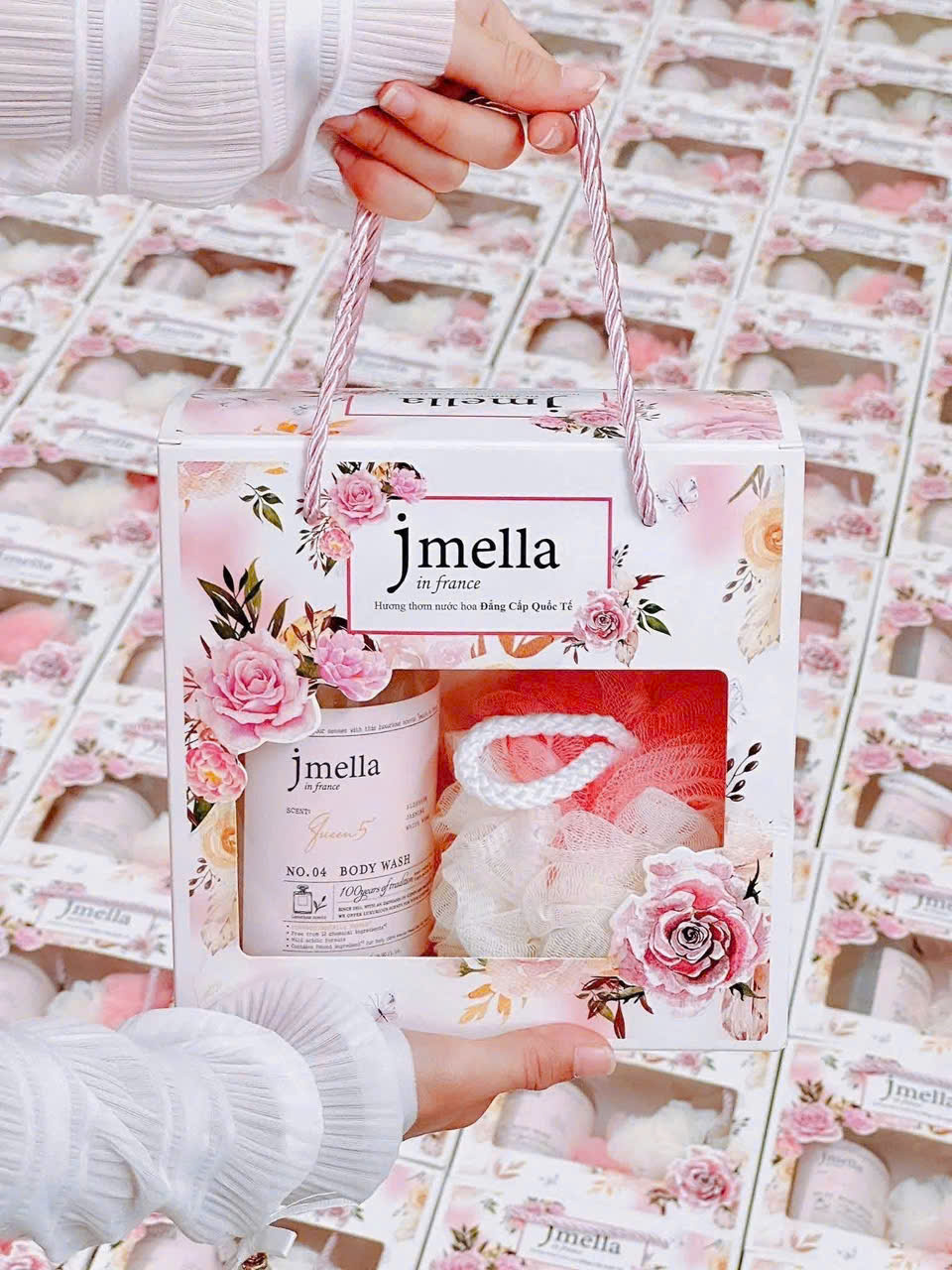 e693 - Jmella - Set sữa tắm Jmella 500ml + bông tắm + hộp quà tặng