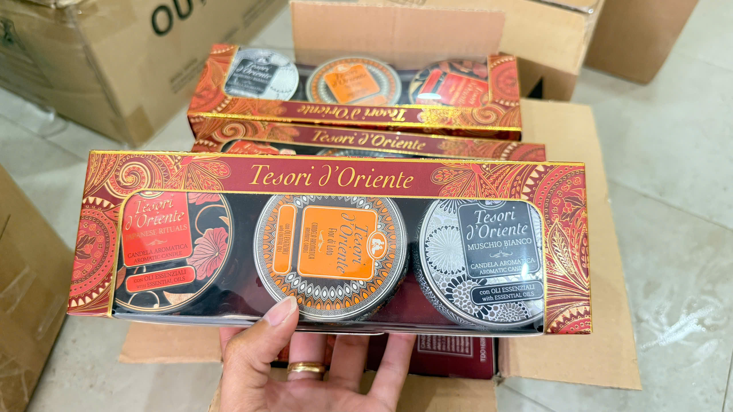 Nến Thơm Tesori d'Oriente 109gr Thư Giãn Với 3 Tầng Mùi Hương (Cả set và lẻ) LYO