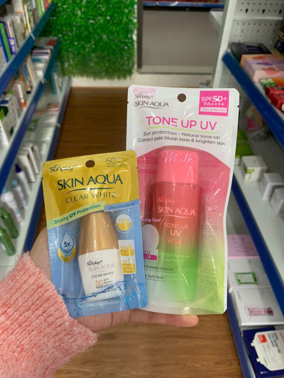 e938 - Skin Aqua - Combo Kem Chống Nắng Nhật Bản Skin Aqua Tone Up UV Milk (Chai 50g) Rose Color & Sữa Chống Nắng Clear White 50+ SPF PA++++ 5g