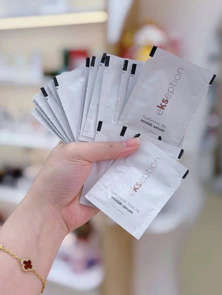 f118 - Ekseption - Sample tinh chất dưỡng da Ekseption Hyaluronic Niacin Mixlab Serum ( 2 gói*4ml )