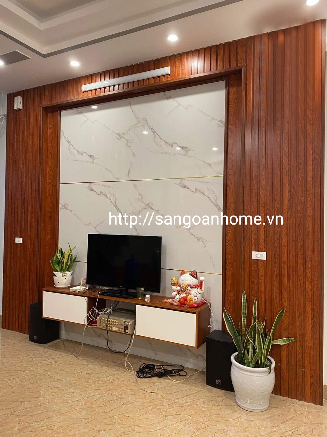 Tổng hợp hình ảnh thi công tấm ốp trần tường nhựa giả gỗ tại Hà Nội