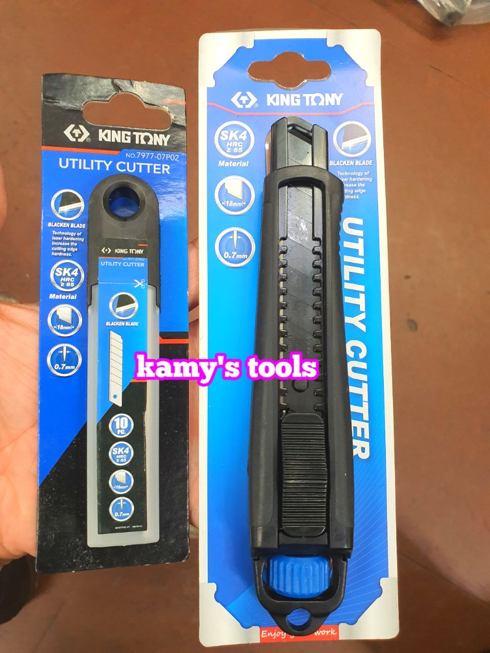 Dao rọc giấy Kingtony 7977-07 dài 180mm thép SK4 có khóa lưỡi và Lưỡi dao rọc giấy Kingtony 7977-07P02