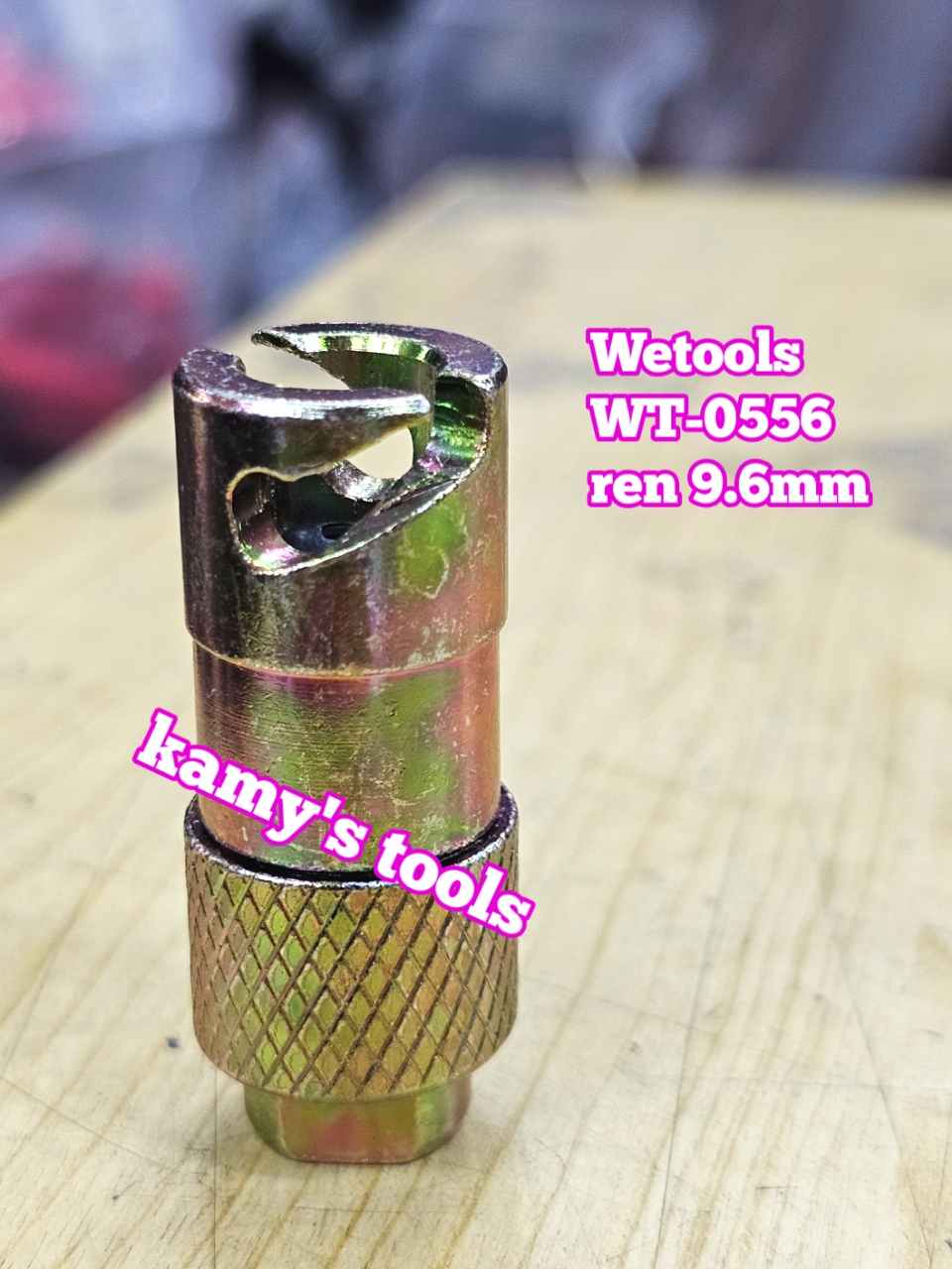Đầu bơm mỡ ngạnh Wetools WT-0556 ren 9.6mm