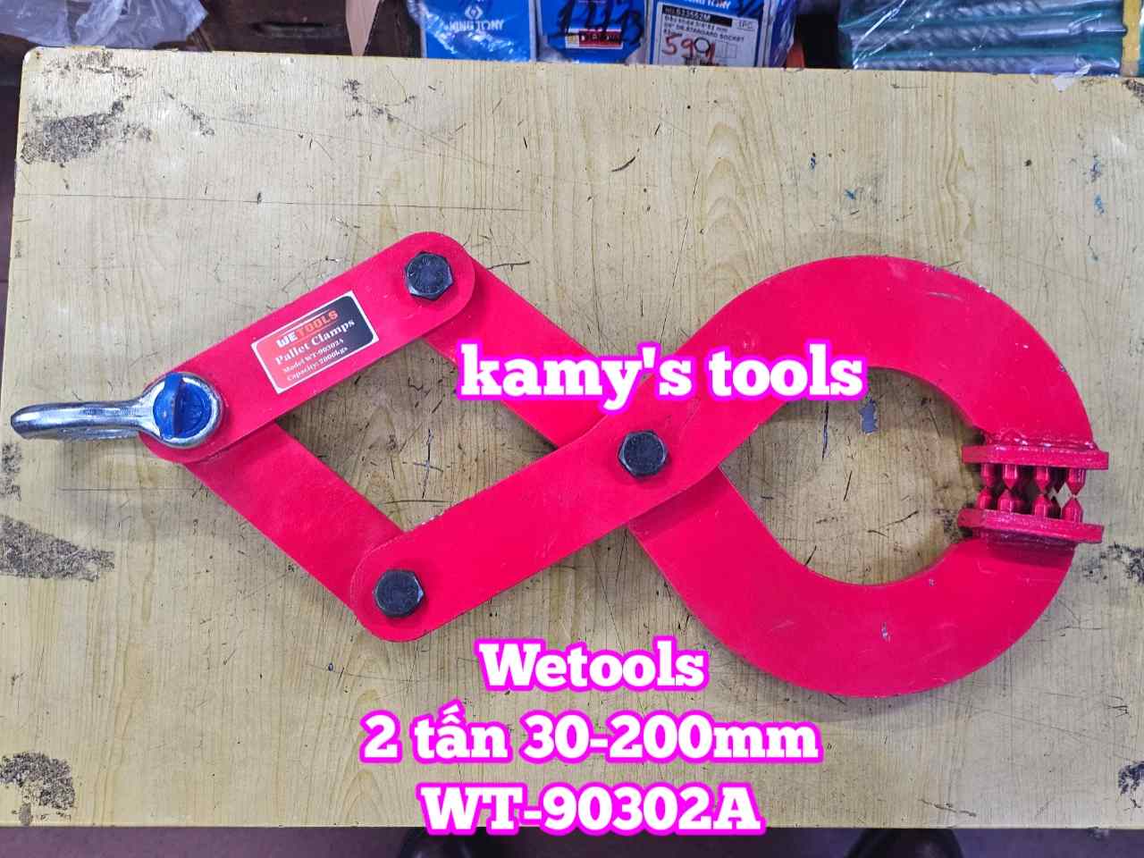Kẹp kéo pallet 2 tấn mở ngàm 30-200mm Wetools WT-90302A