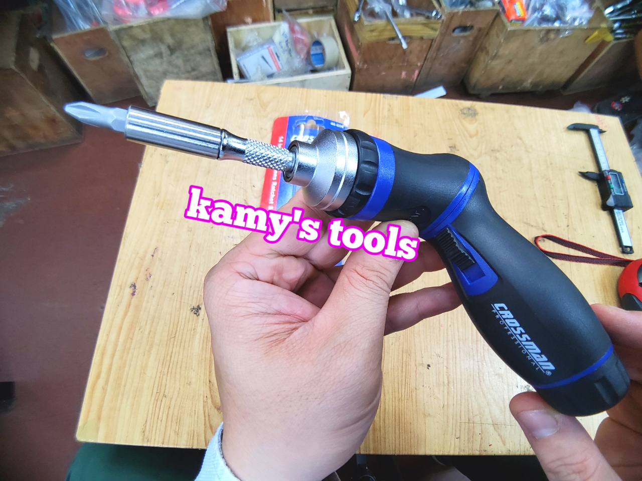 Tua vít tự động đảo chiều 14 chi tiết model 46-606 Crossman, tô vít